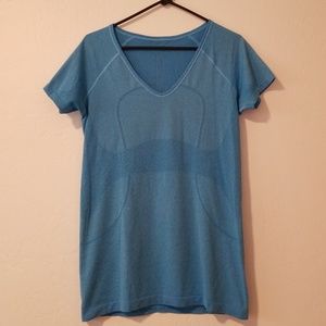 Lululemon blue swiftly short sleeve v-neck size 10